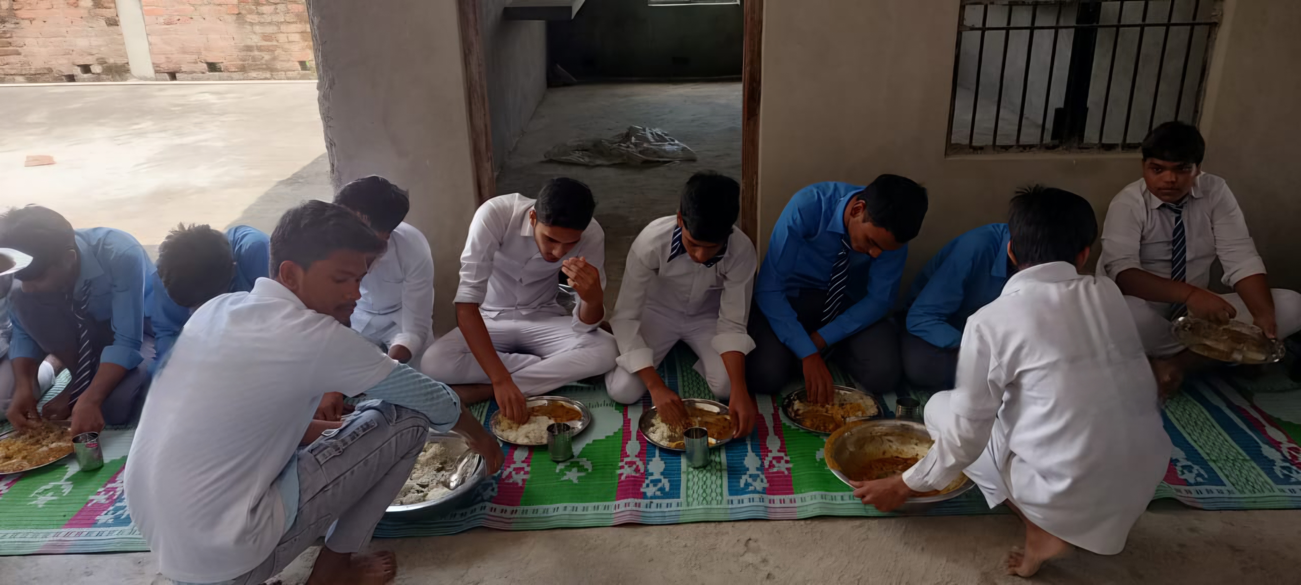 Students eating lunch at school